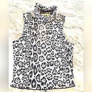 Choosy Leopard Print Turtleneck Sleeveless Top – NWT XS